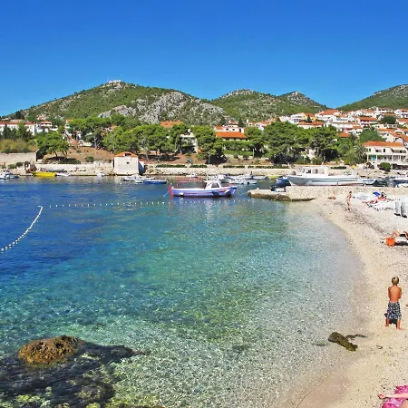 Buda-2 By Interhome דירה