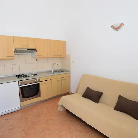 Buda-2 By Interhome Basina