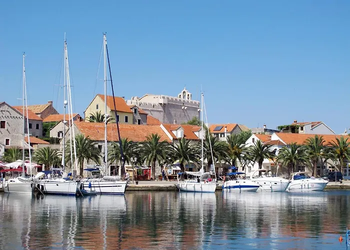 Buda-2 By Interhome Basina